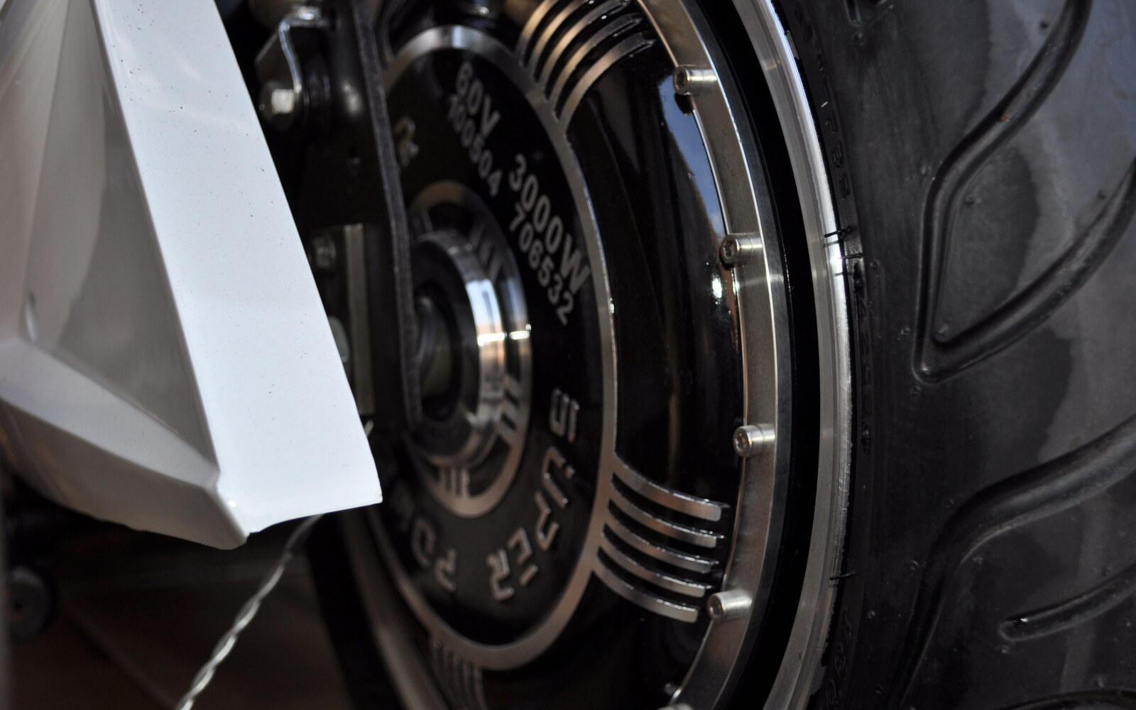 Electric wheel motor detail from the Ebreezz range